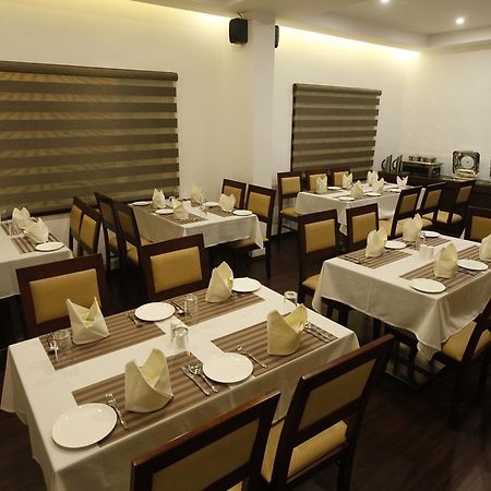 Brownstar Boutique Hotel Chennai Exteriör bild